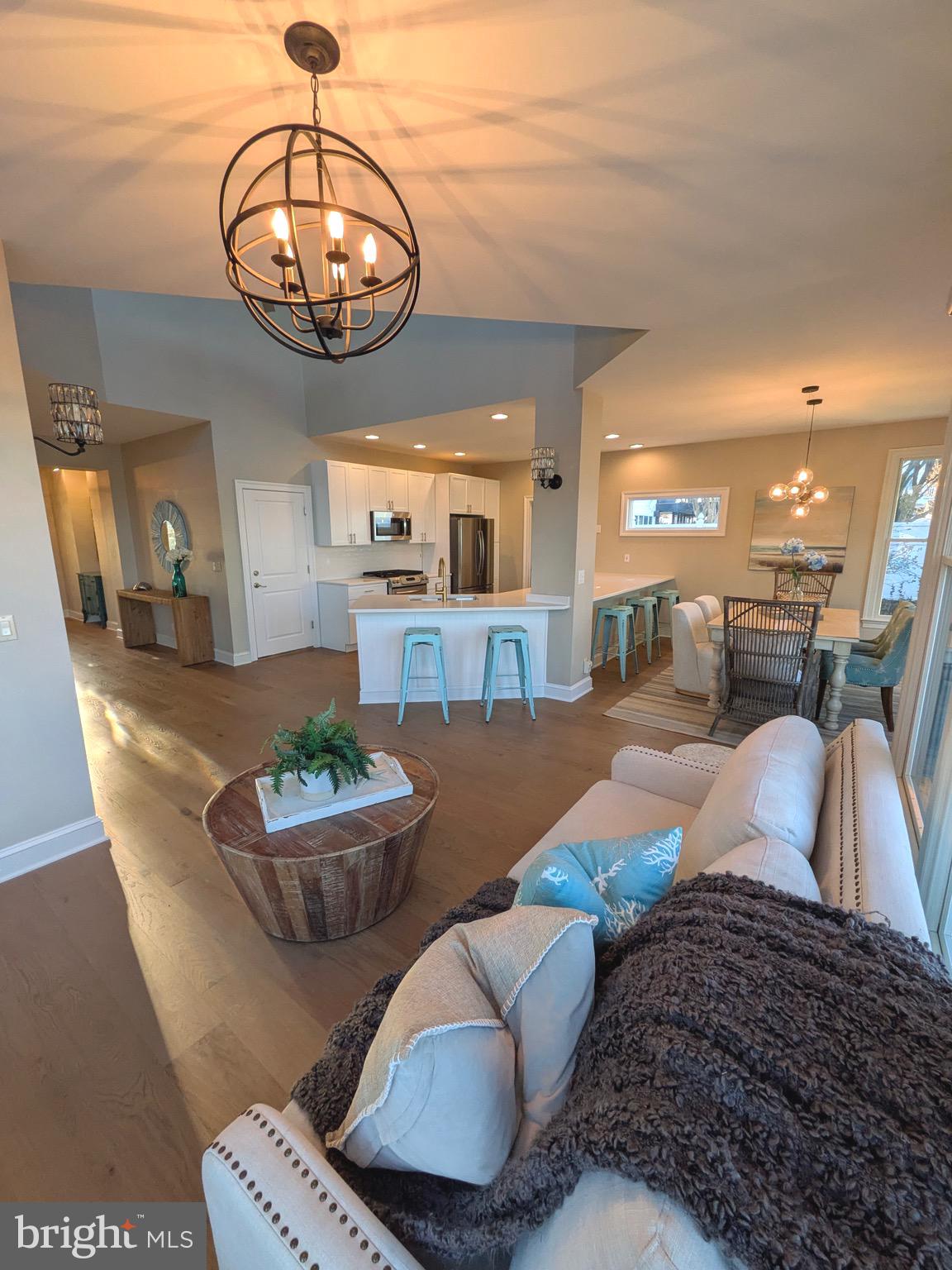 BAY CITY - Residential