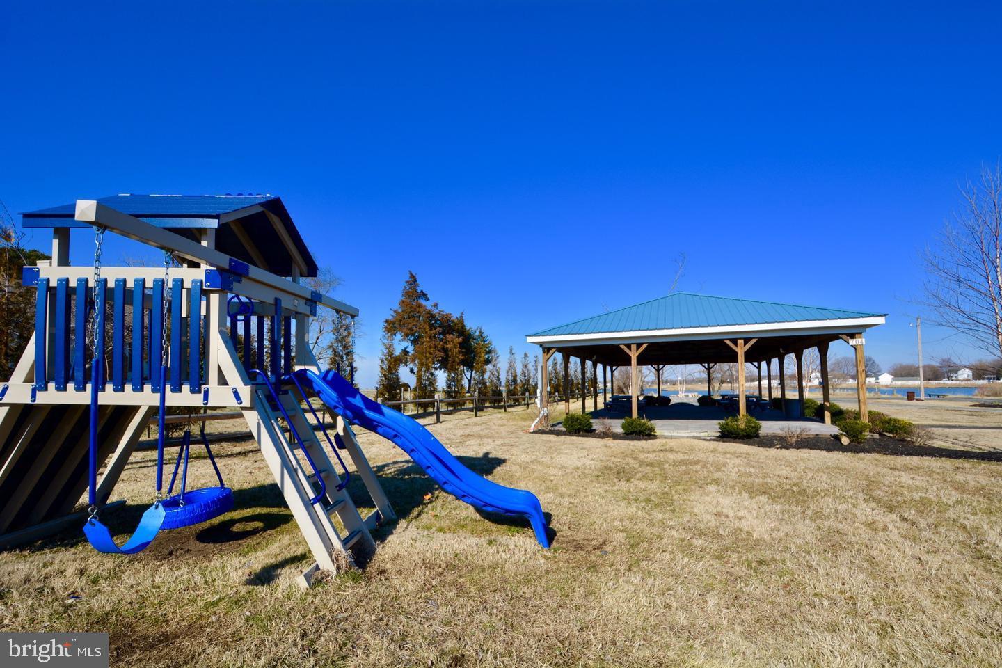 BAY CITY - Residential