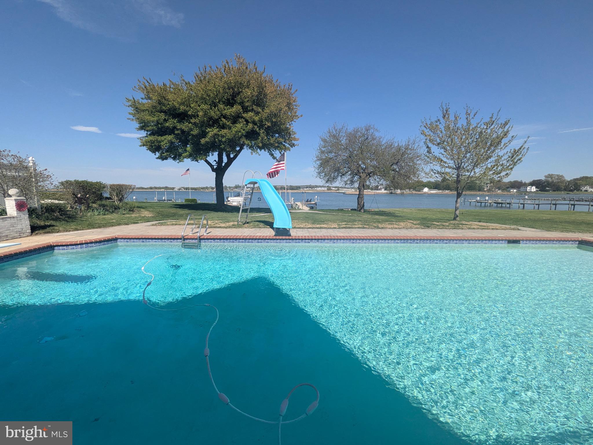 BAY CITY - Residential