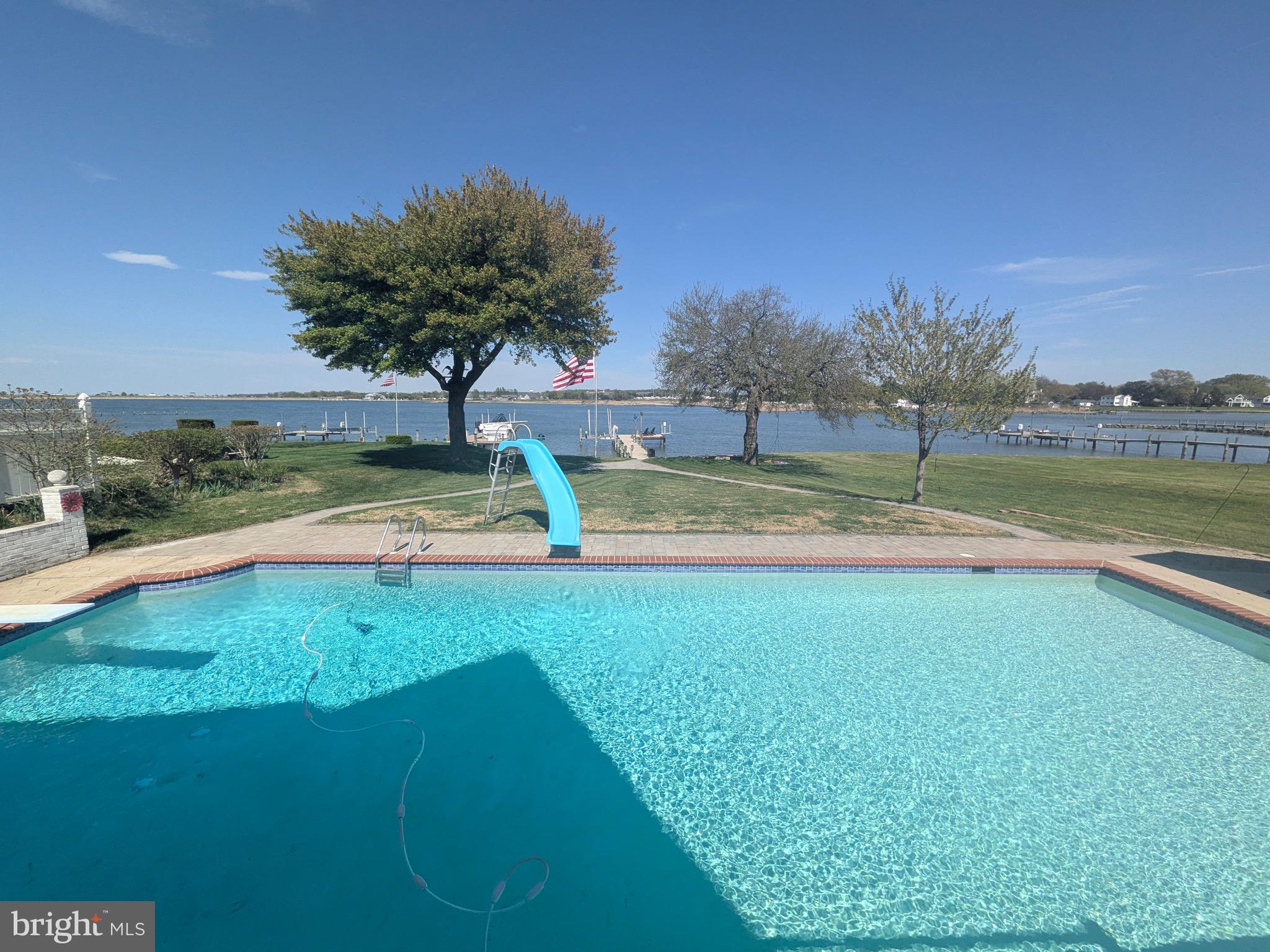 BAY CITY - Residential