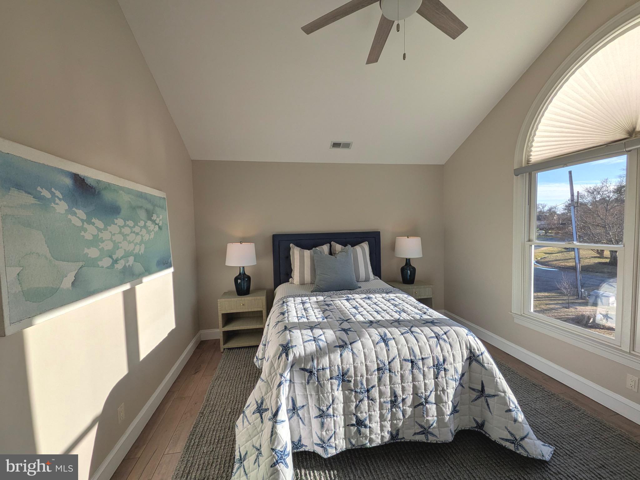 BAY CITY - Residential