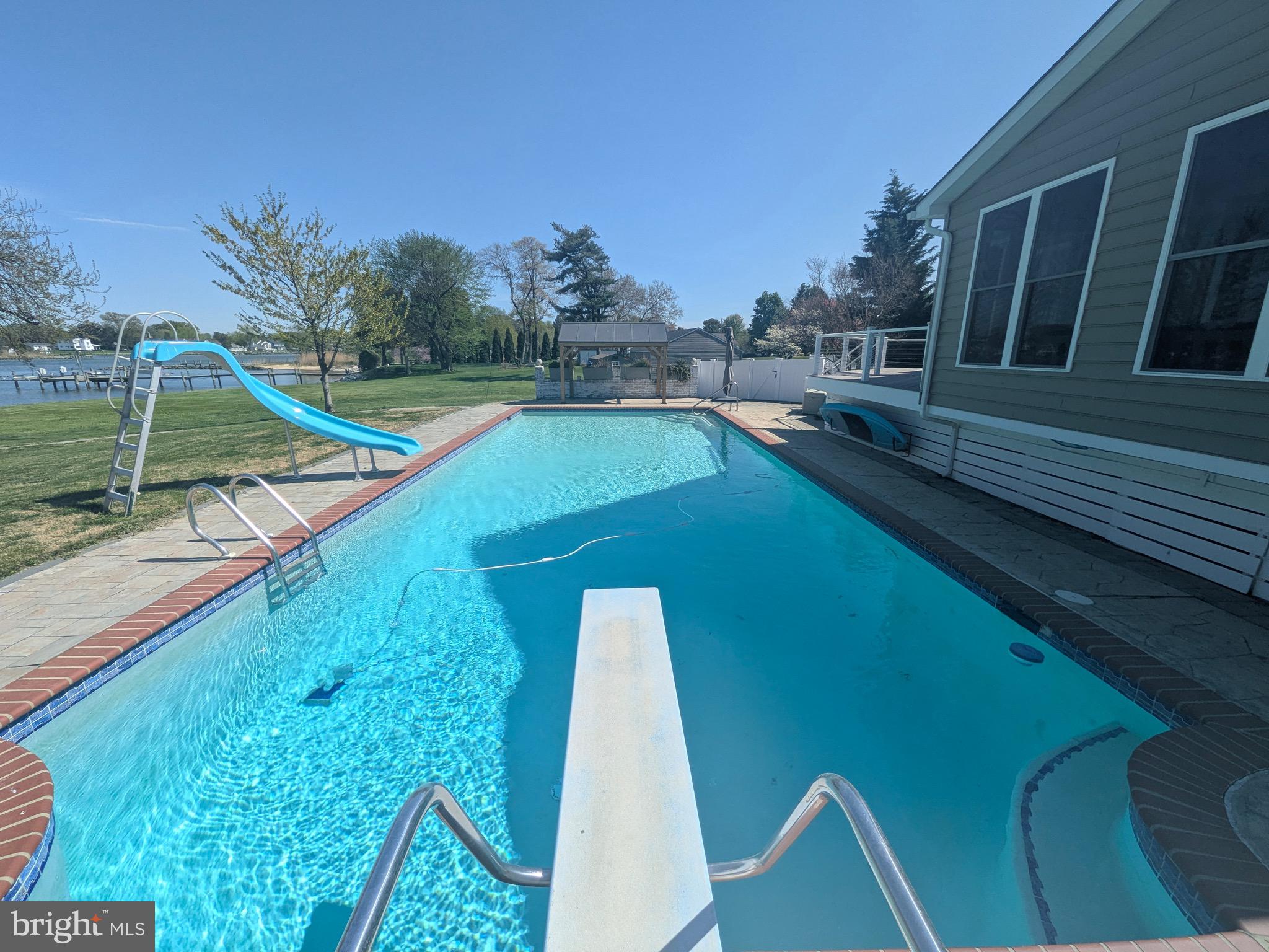 BAY CITY - Residential