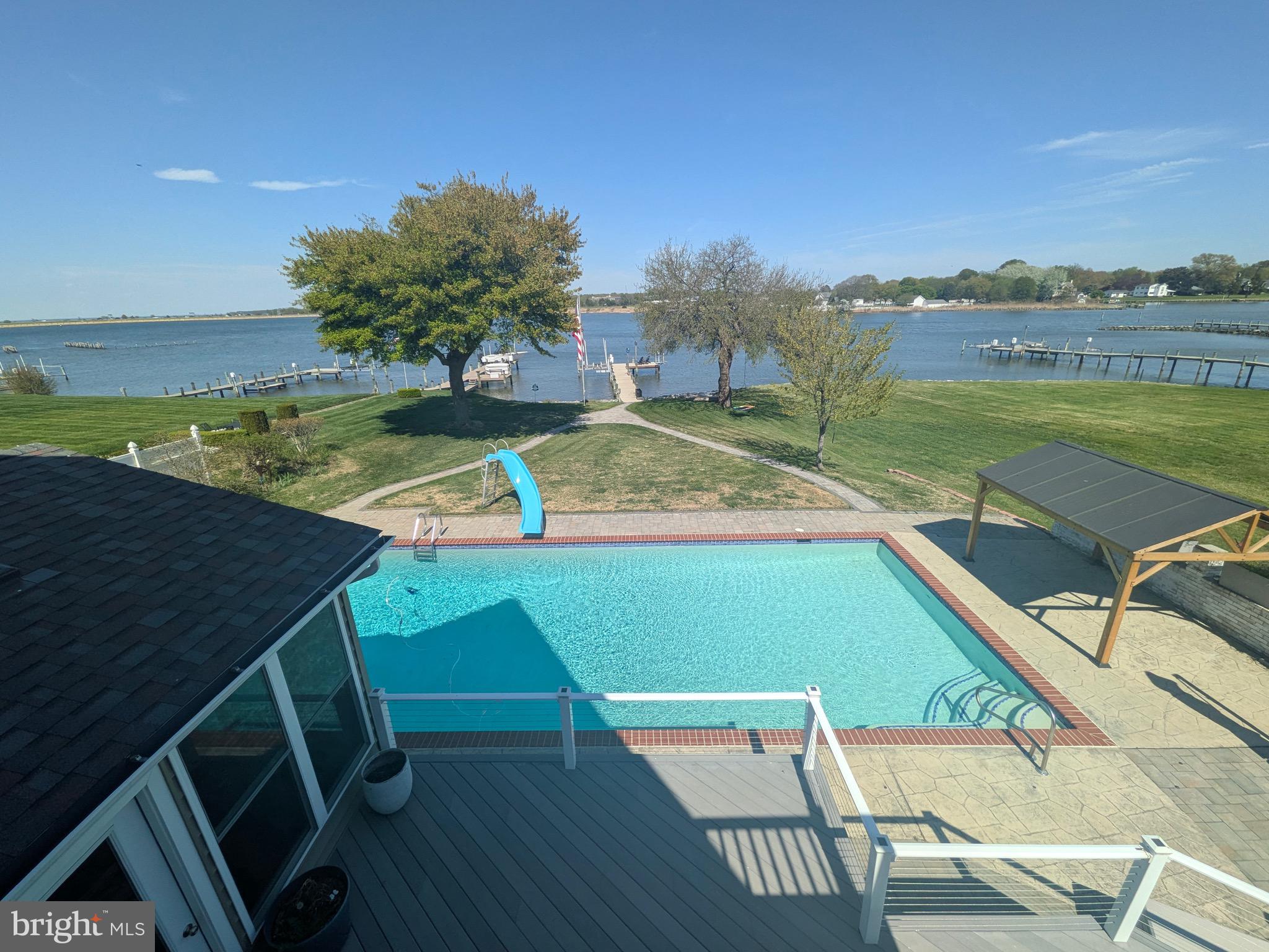 BAY CITY - Residential