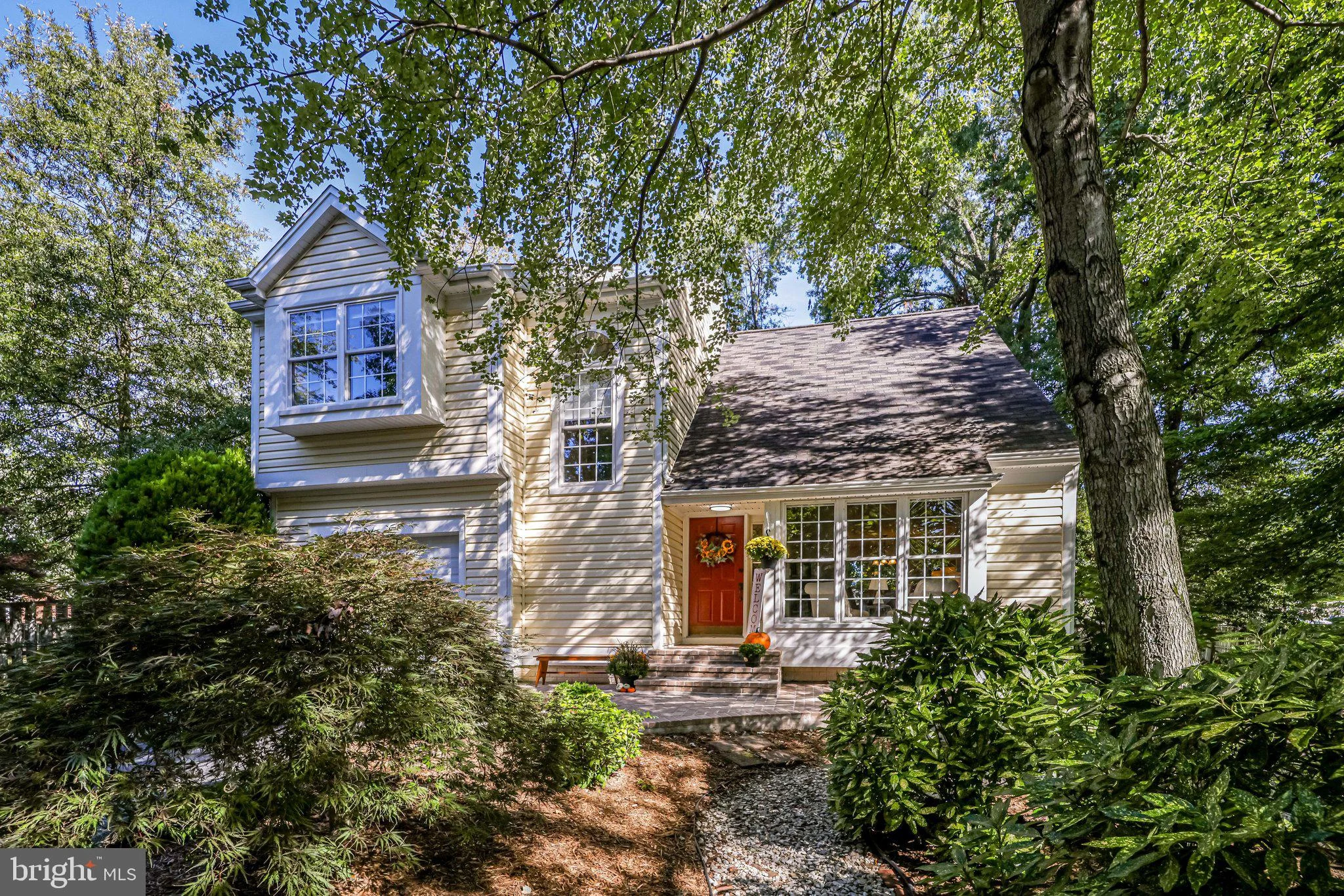 6705 Woodstone Place, Alexandria, VA 22306
