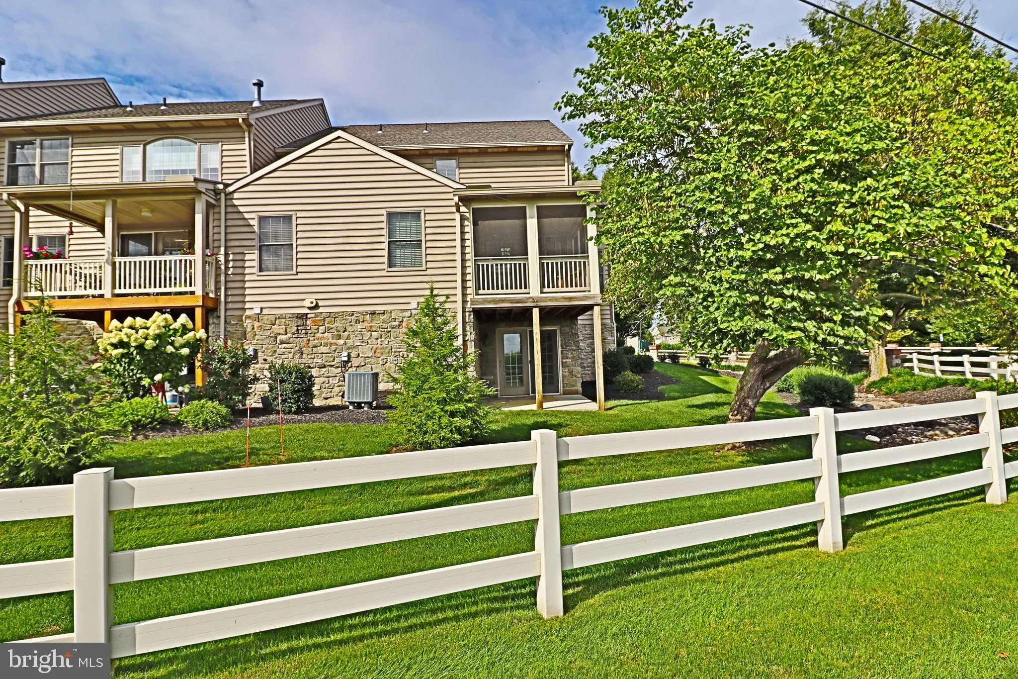 Ephrata, Pennsylvania 17522, United States, 3 Bedrooms Bedrooms, ,3 BathroomsBathrooms,Residential,Active,256906