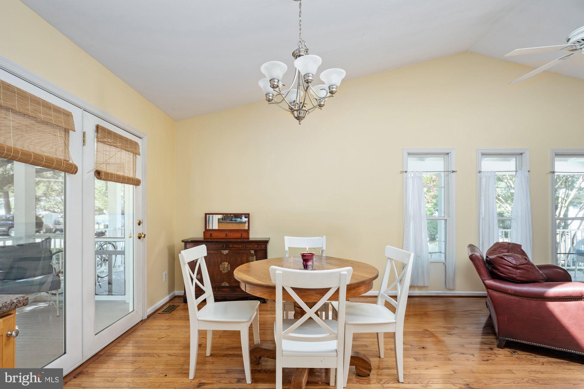 CLASSIC SHORES - Residential