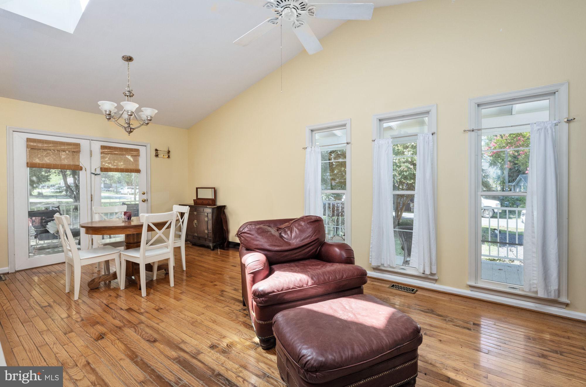 CLASSIC SHORES - Residential