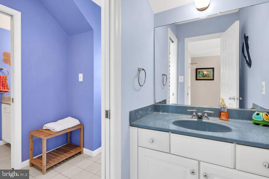 HUTCHISON - Residential