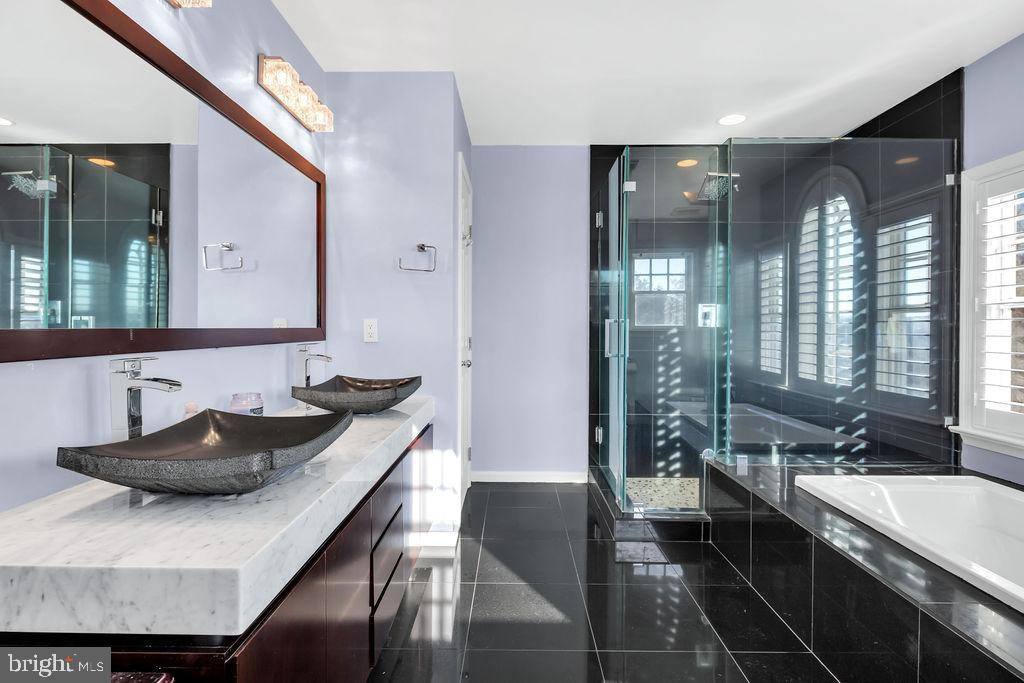 HUTCHISON - Residential