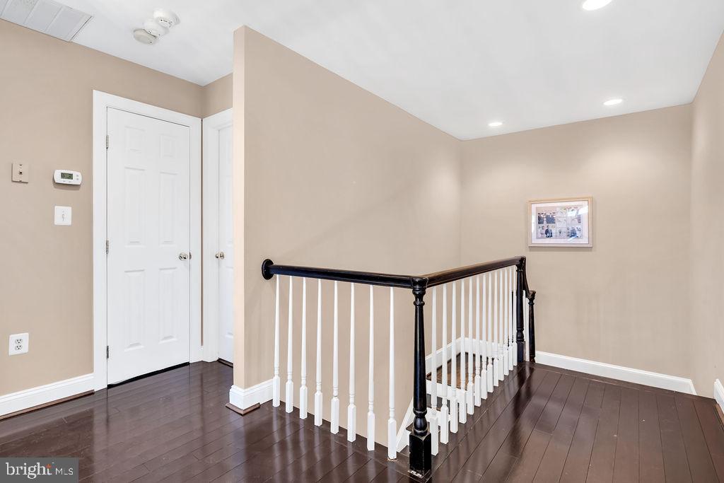 HUTCHISON - Residential