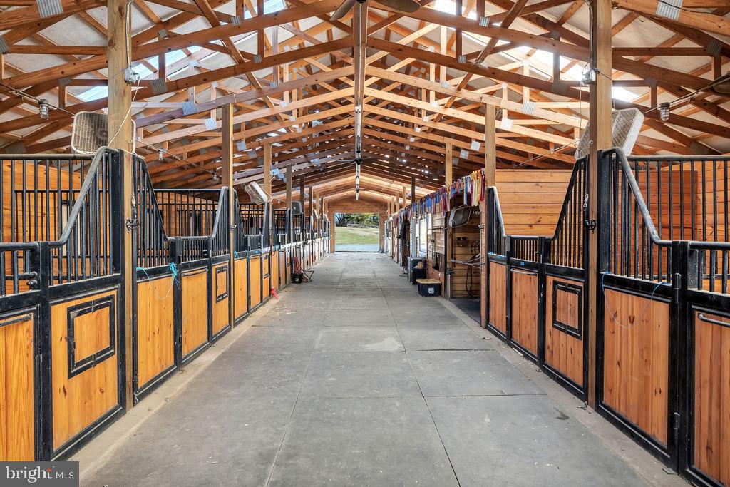 HUTCHISON - Residential