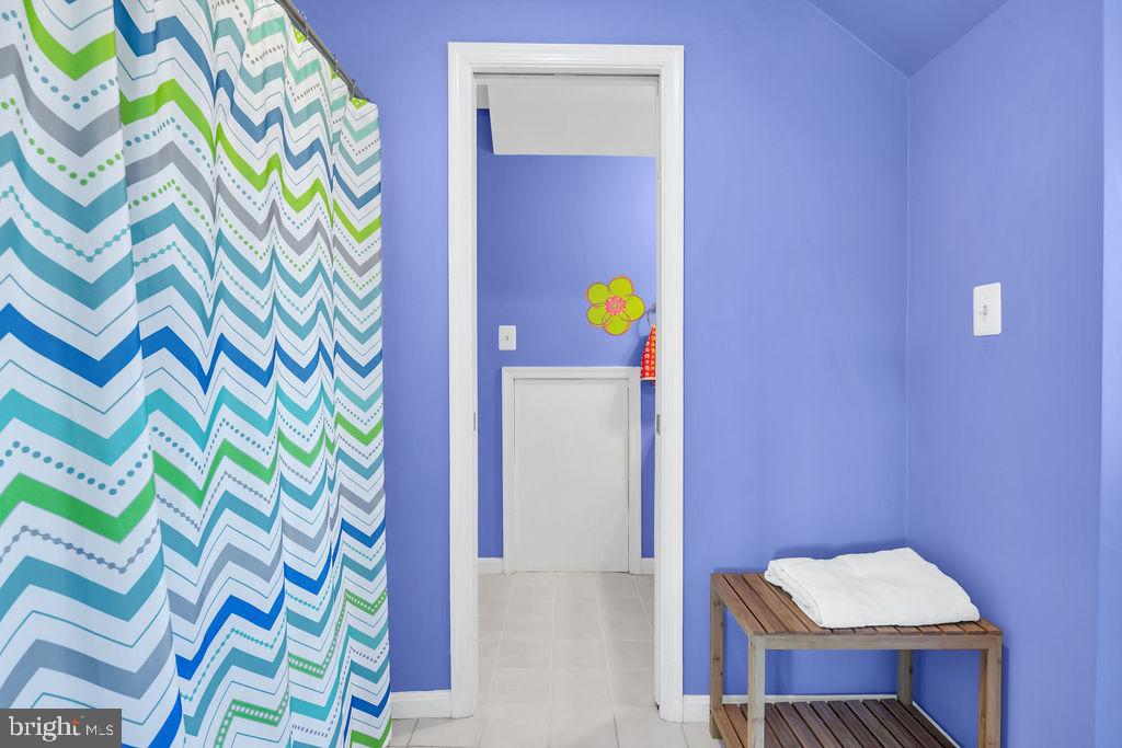 HUTCHISON - Residential