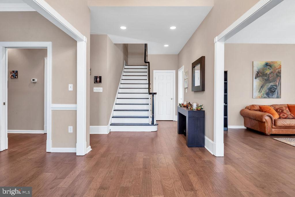 HUTCHISON - Residential