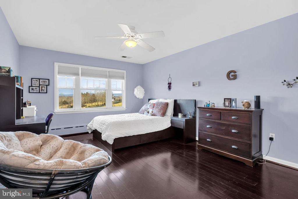 HUTCHISON - Residential