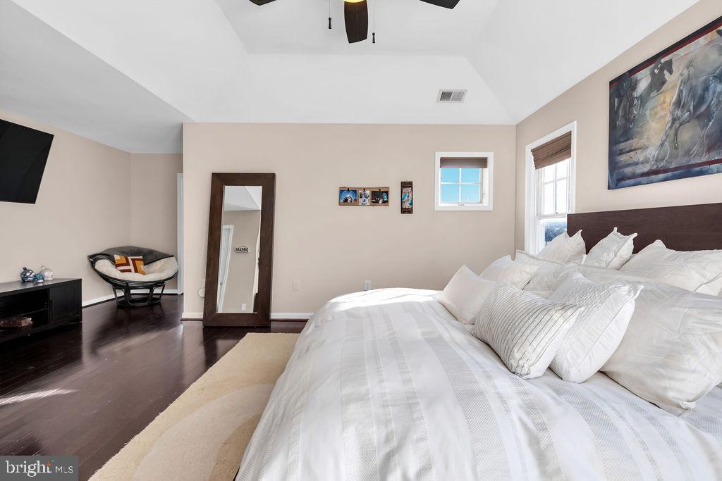 HUTCHISON - Residential