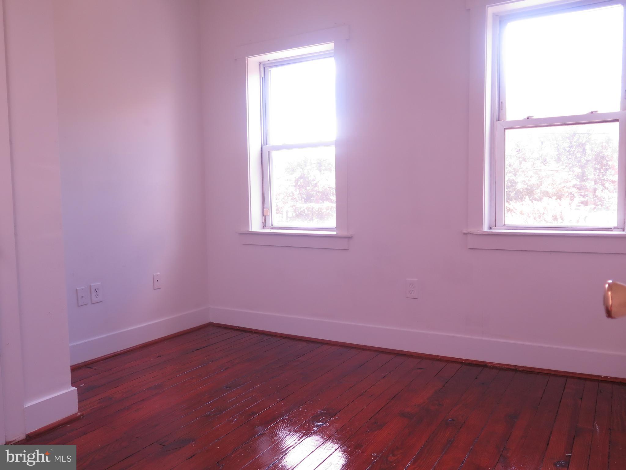 MOUNT CLARE - Residential Lease