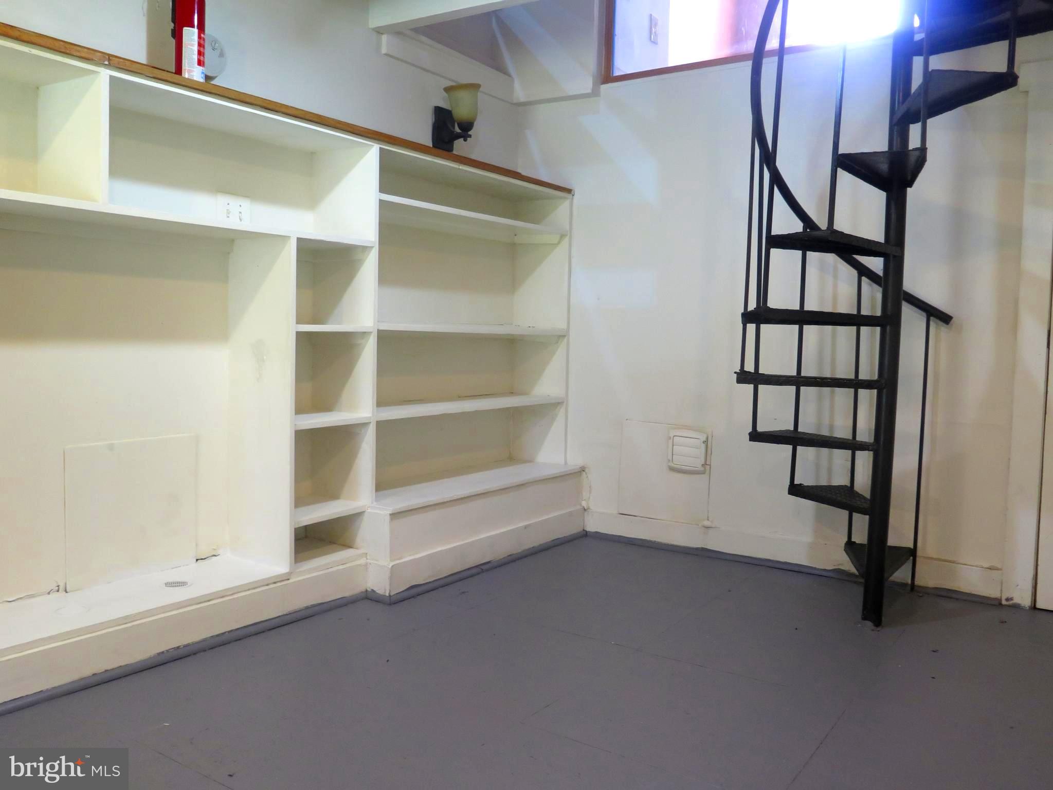 MOUNT CLARE - Residential Lease