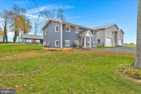 Homes For Sale - 4010 W Oak Street<br/> LEBANON, PA 17042