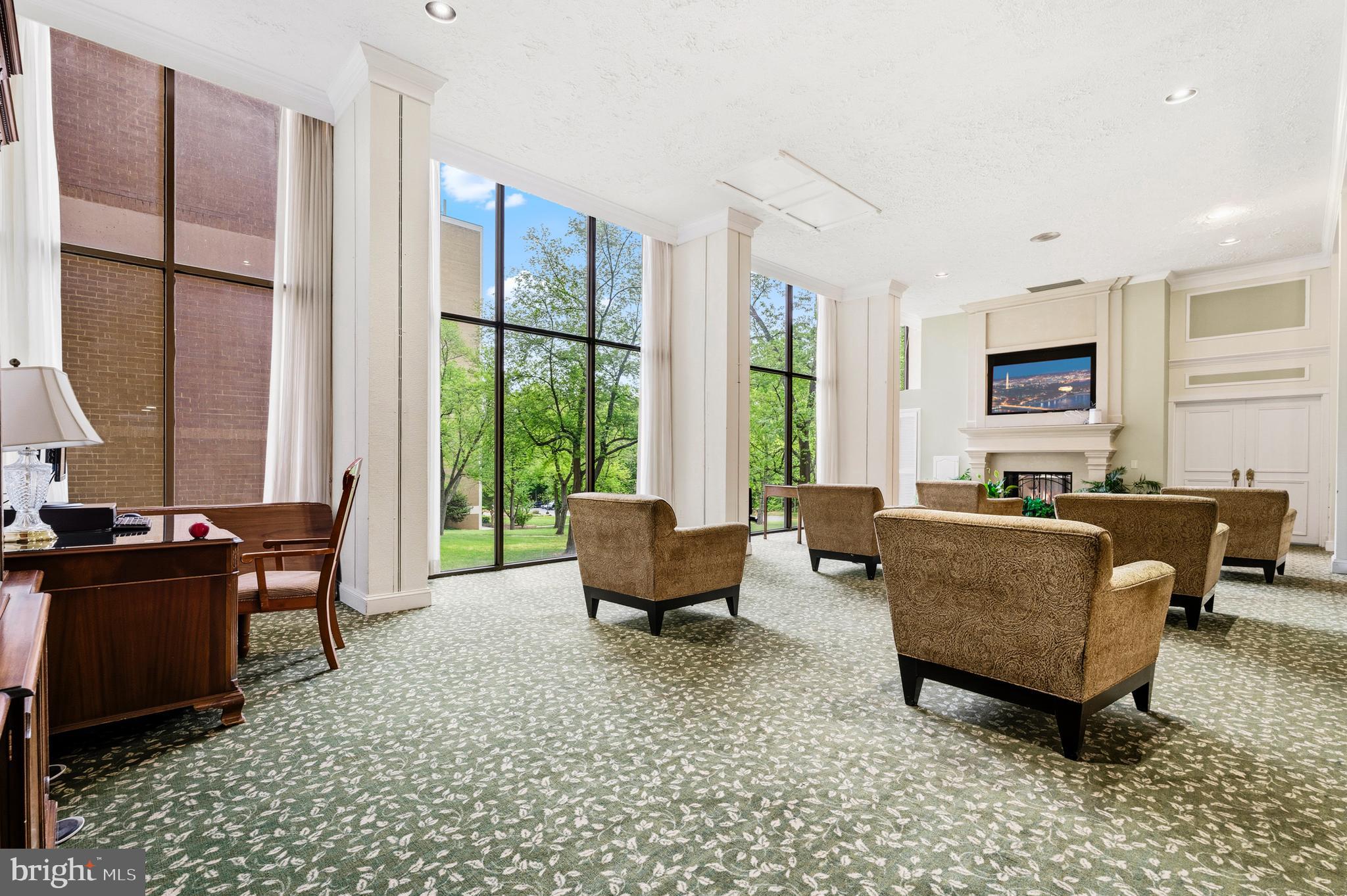 TOWERS IN WESTCHESTER PARK - Residential