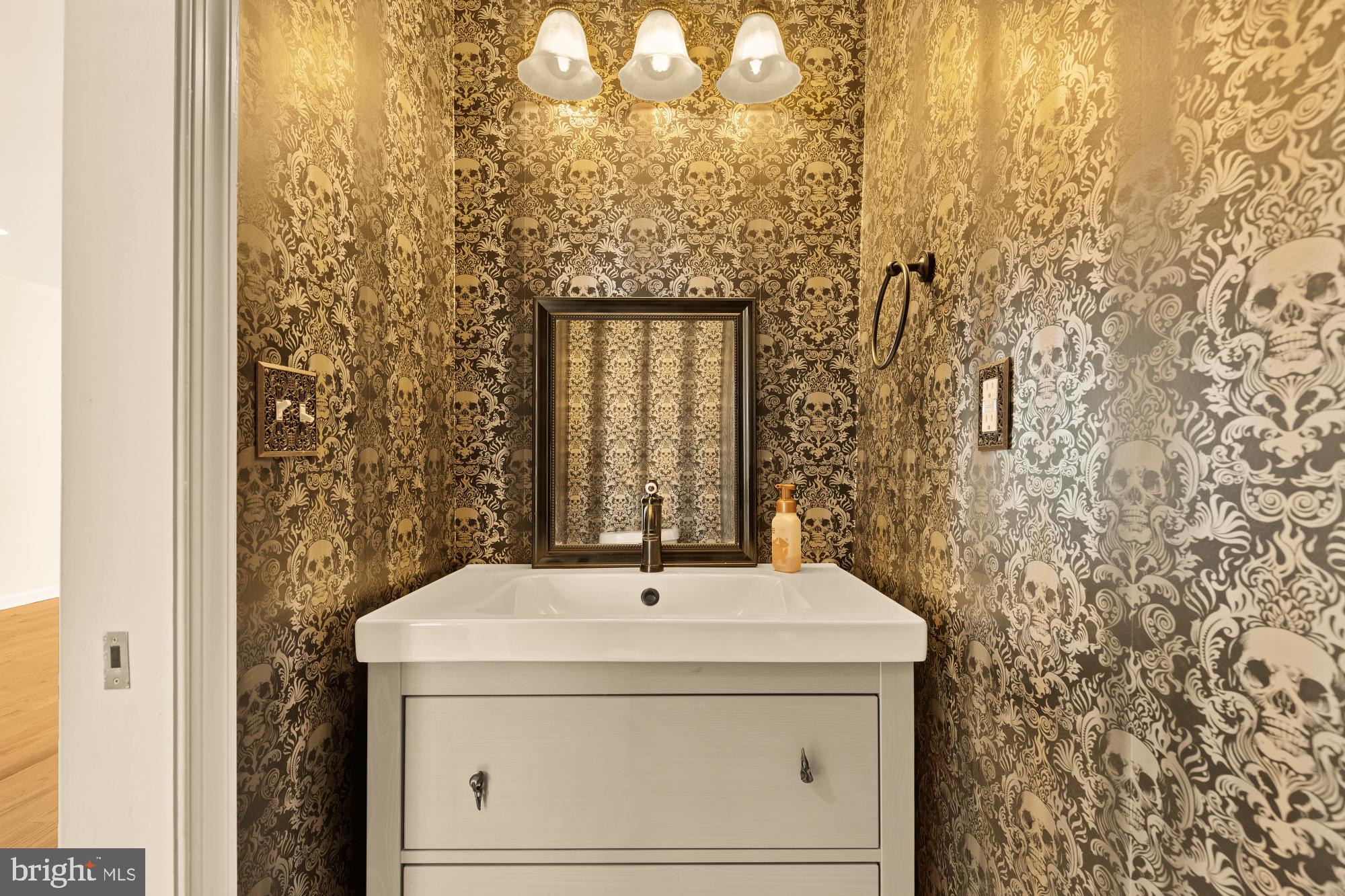 HOLLADAY CO ADDN - Residential Lease