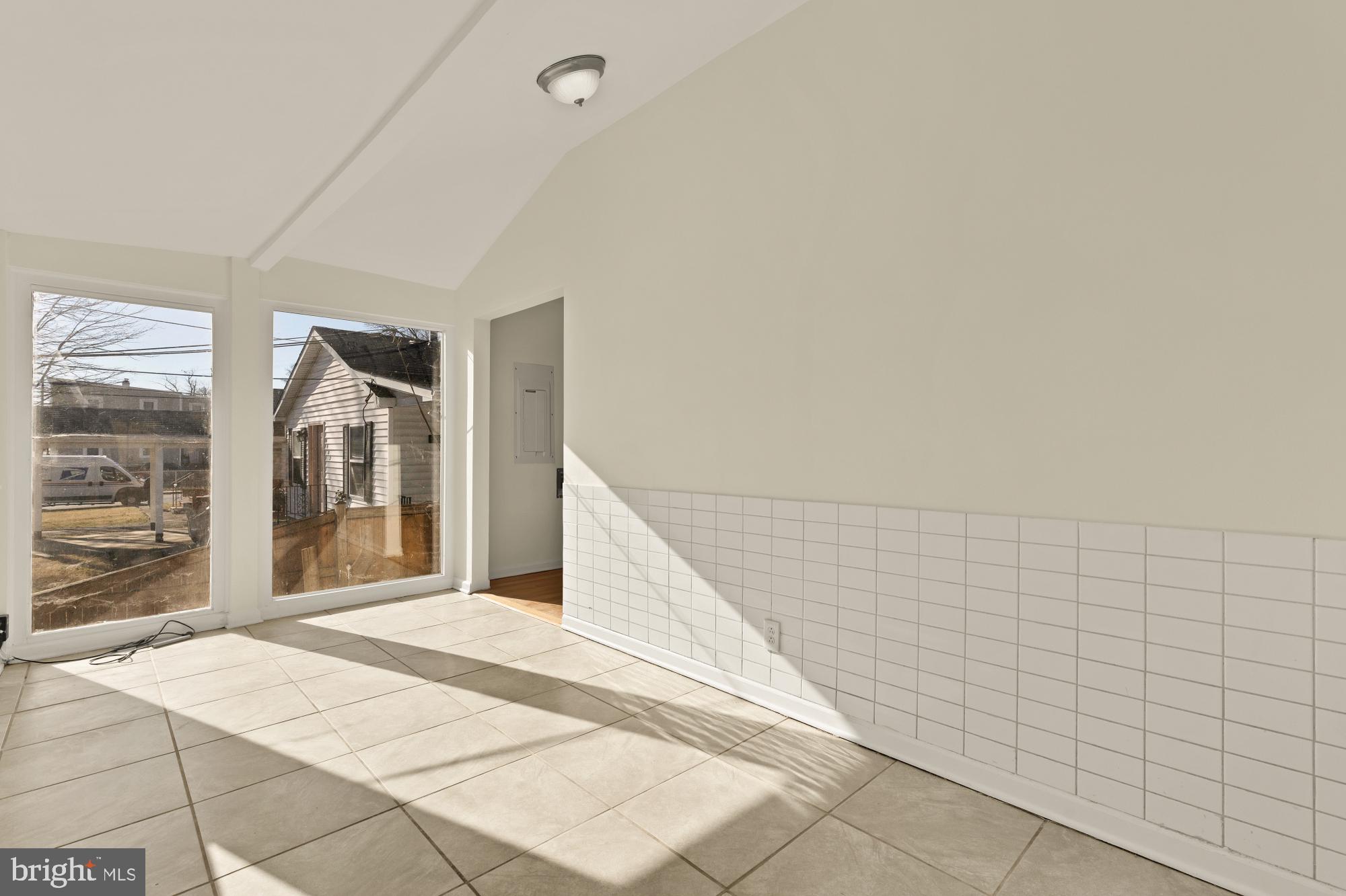 HOLLADAY CO ADDN - Residential Lease