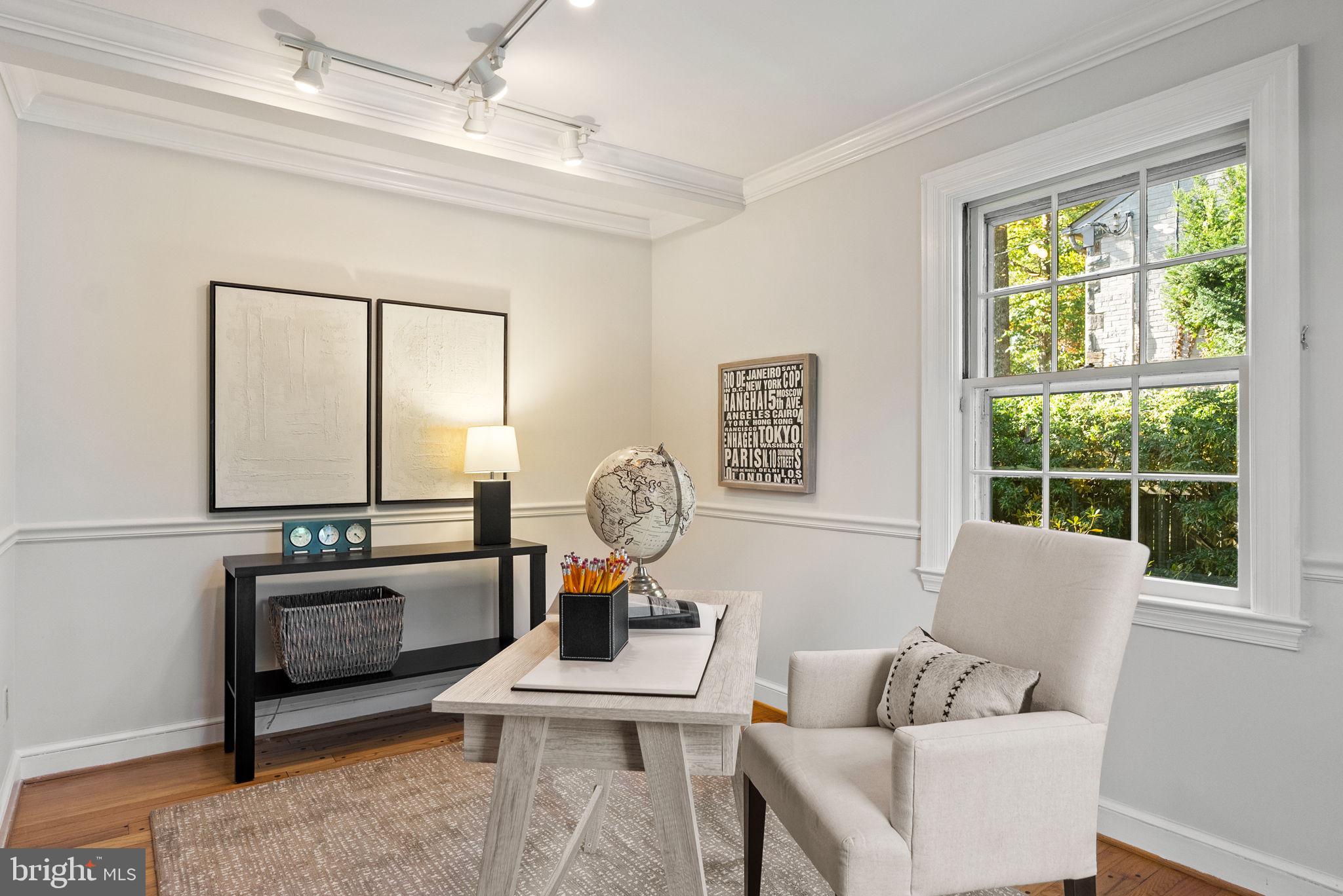 COUNTRY CLUB VILLAGE - Residential