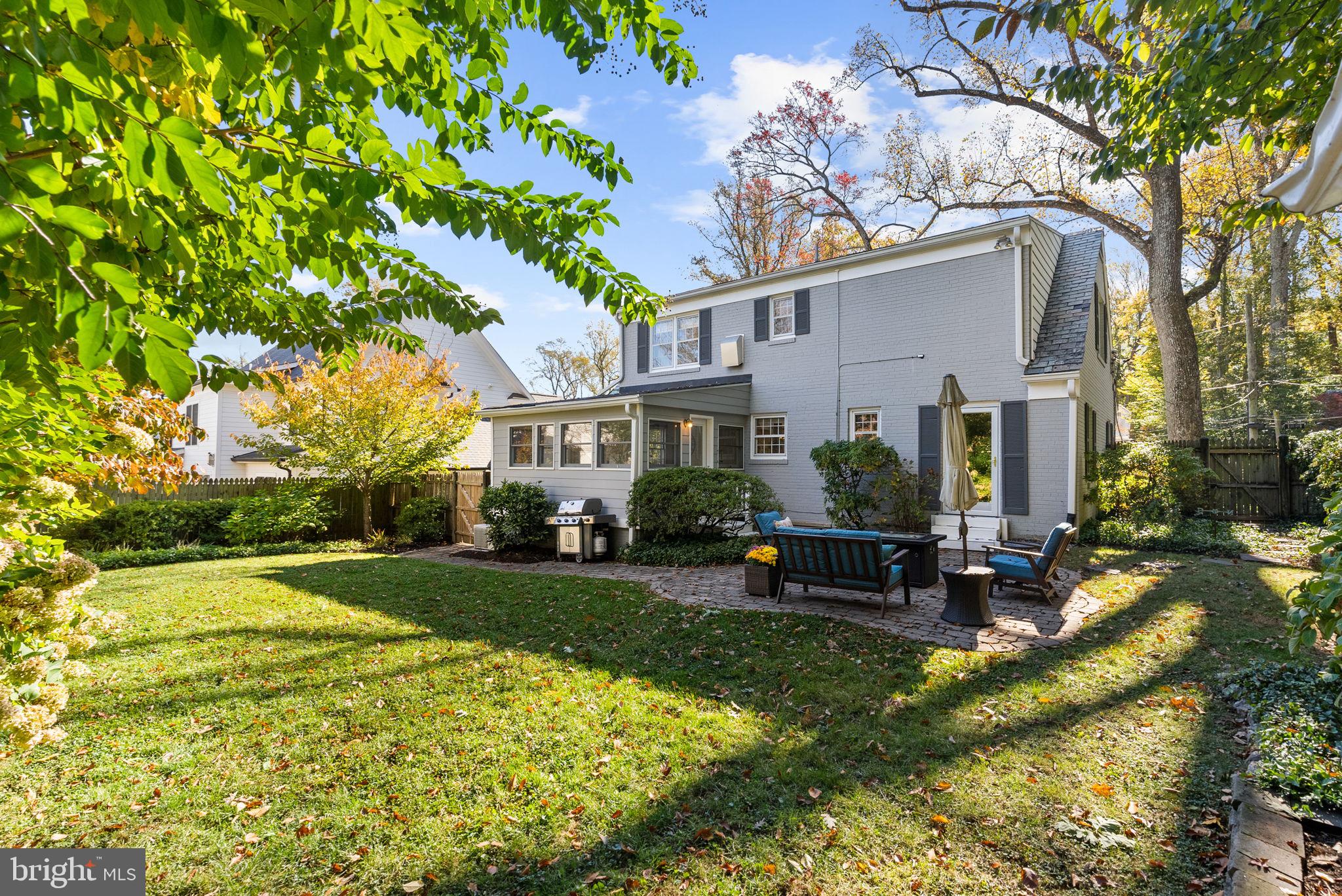 COUNTRY CLUB VILLAGE - Residential