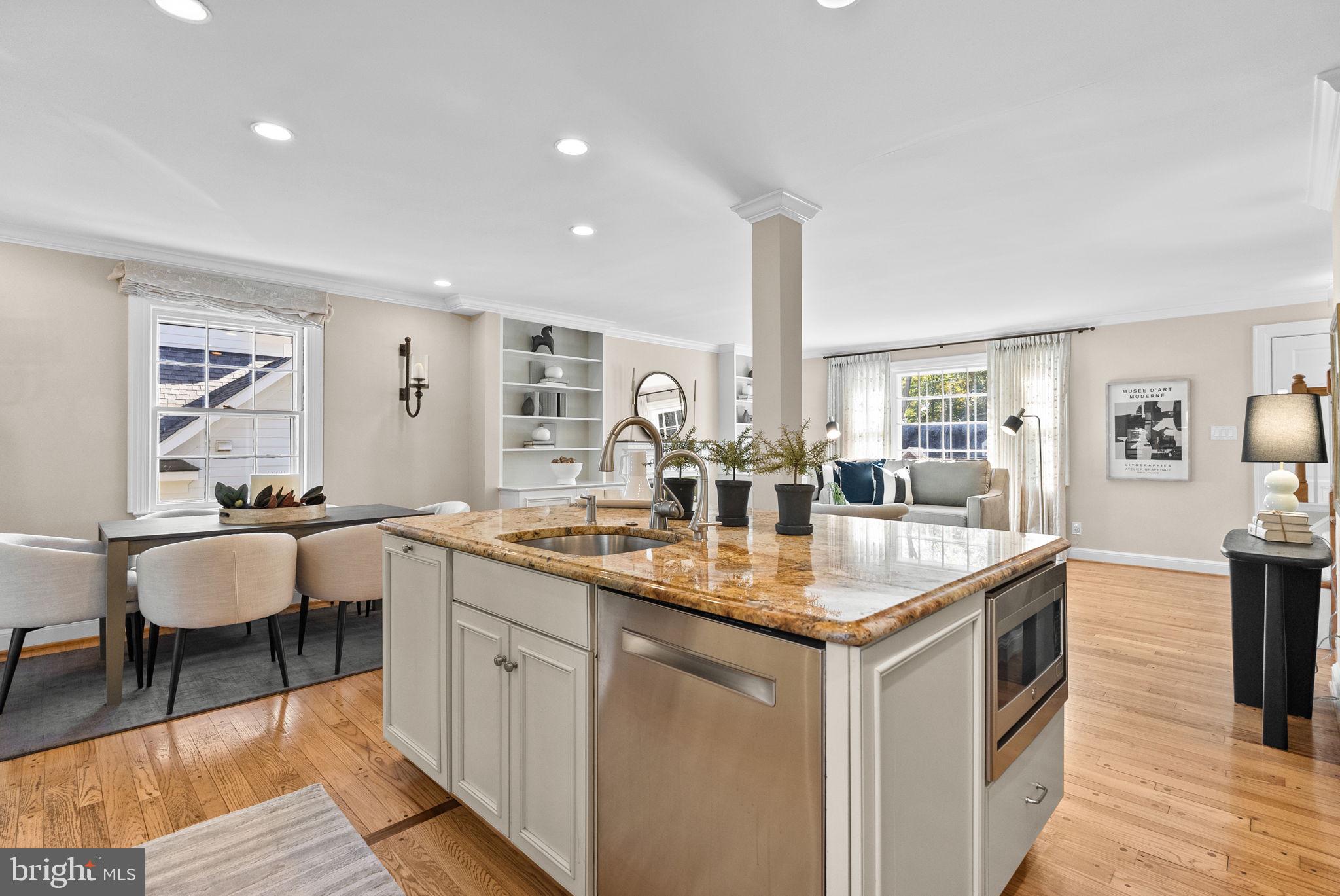 COUNTRY CLUB VILLAGE - Residential