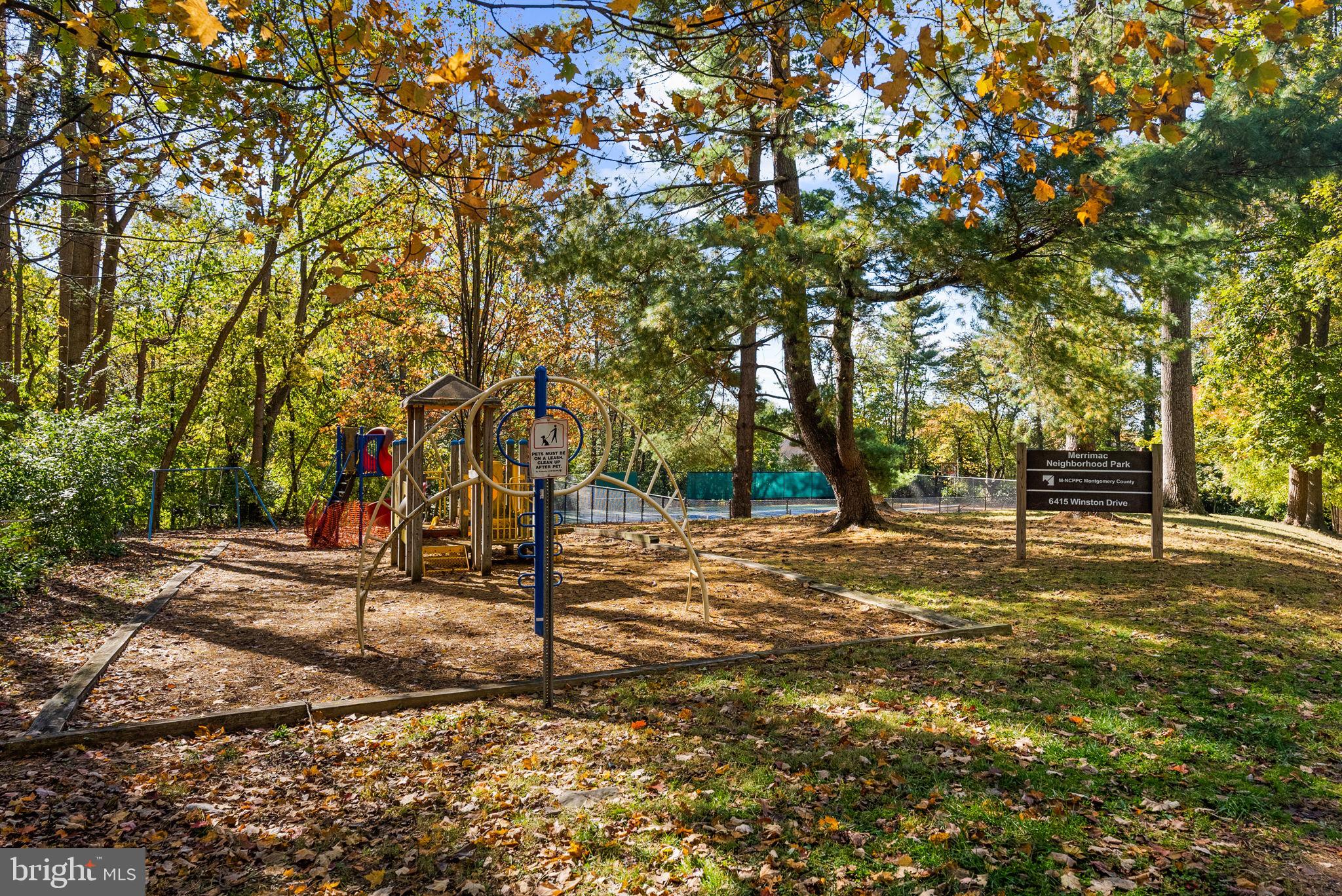 COUNTRY CLUB VILLAGE - Residential