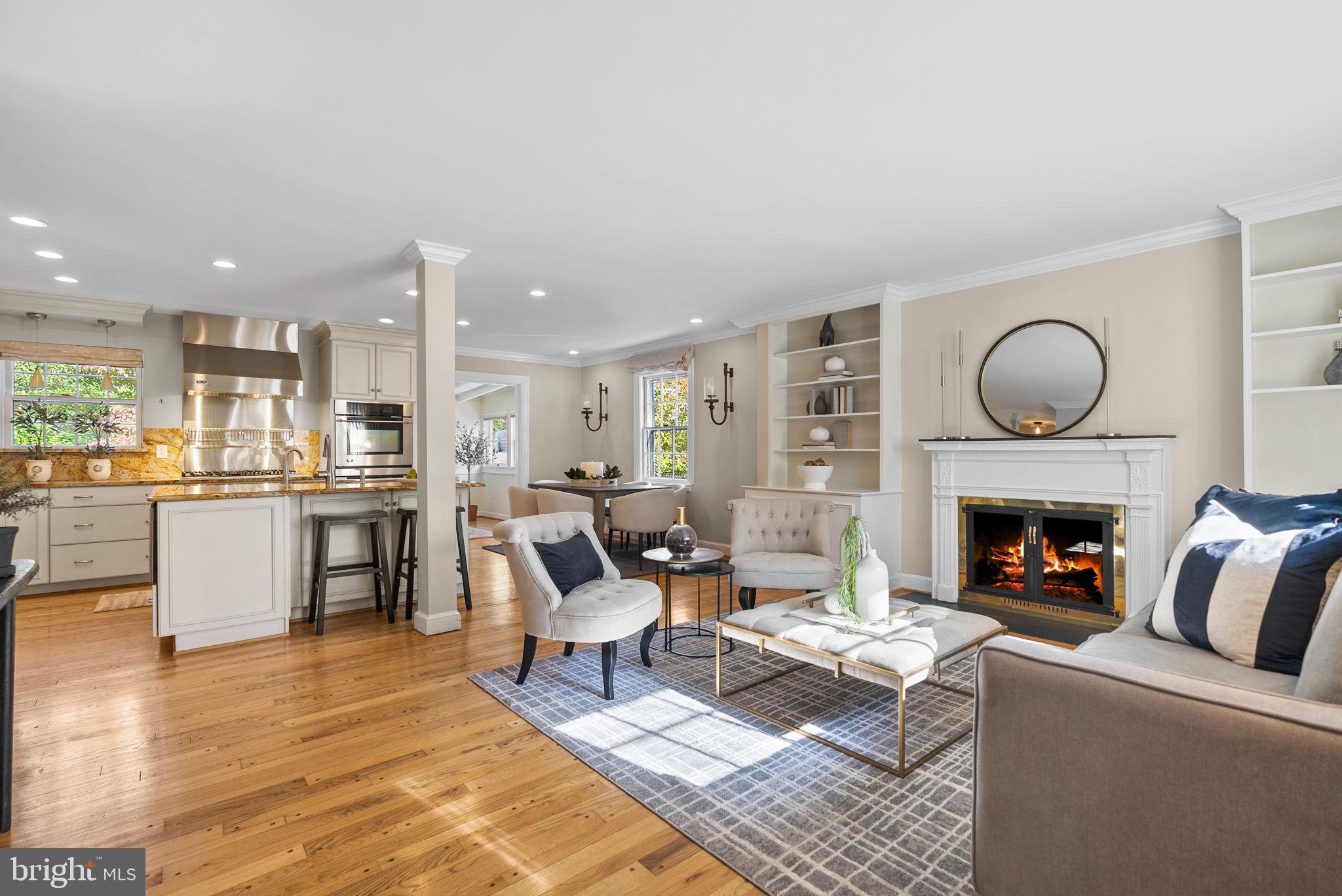 COUNTRY CLUB VILLAGE - Residential