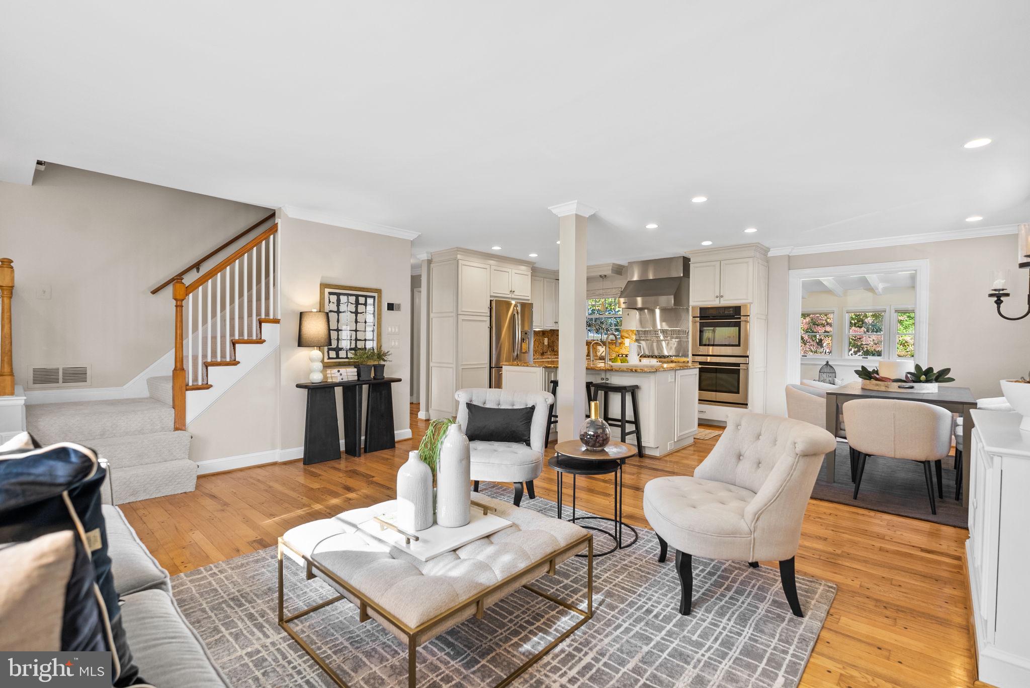 COUNTRY CLUB VILLAGE - Residential