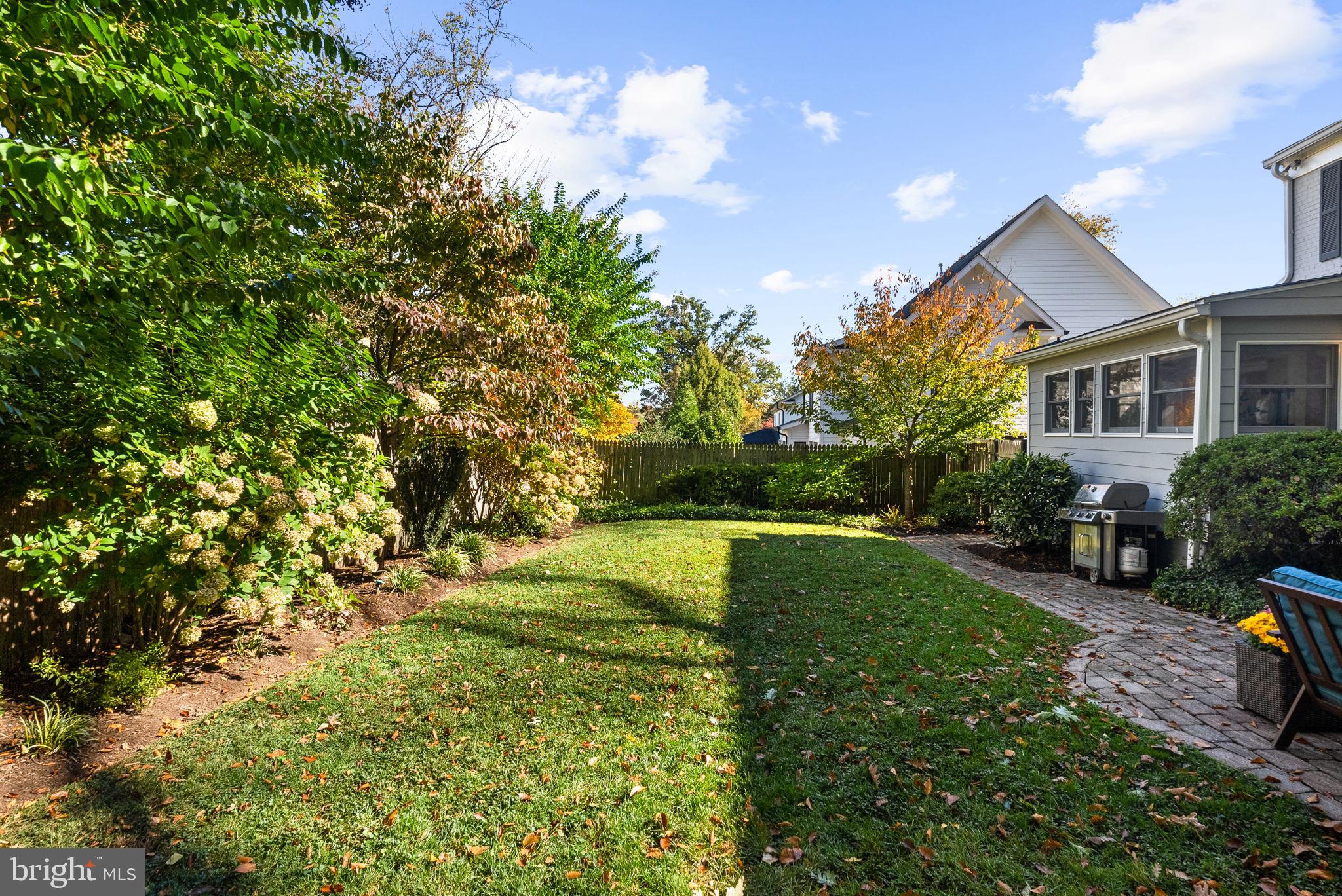 COUNTRY CLUB VILLAGE - Residential