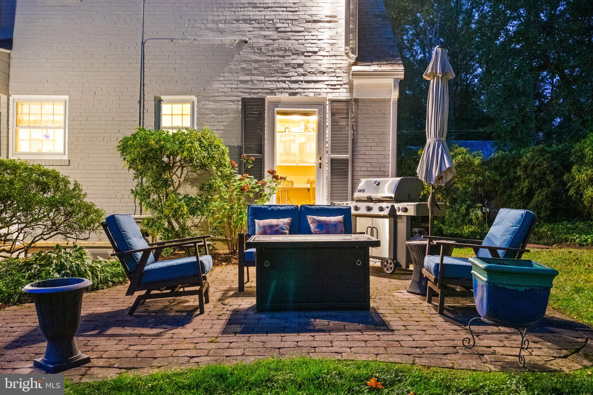 COUNTRY CLUB VILLAGE - Residential