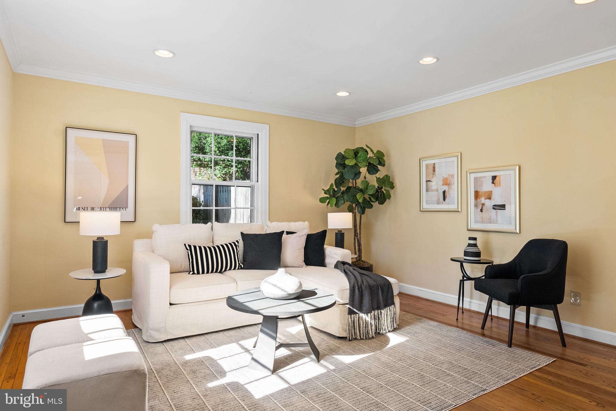 COUNTRY CLUB VILLAGE - Residential