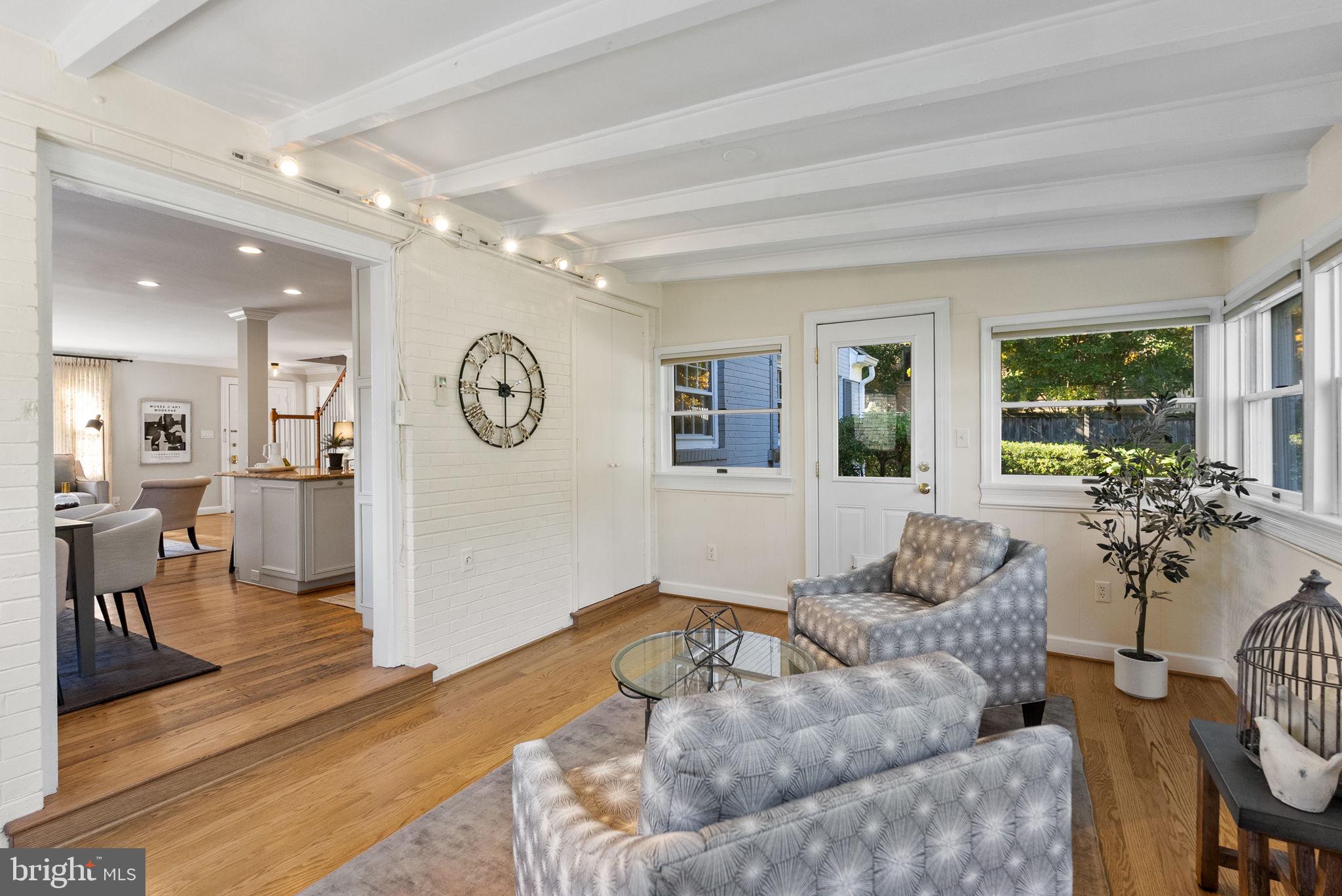 COUNTRY CLUB VILLAGE - Residential