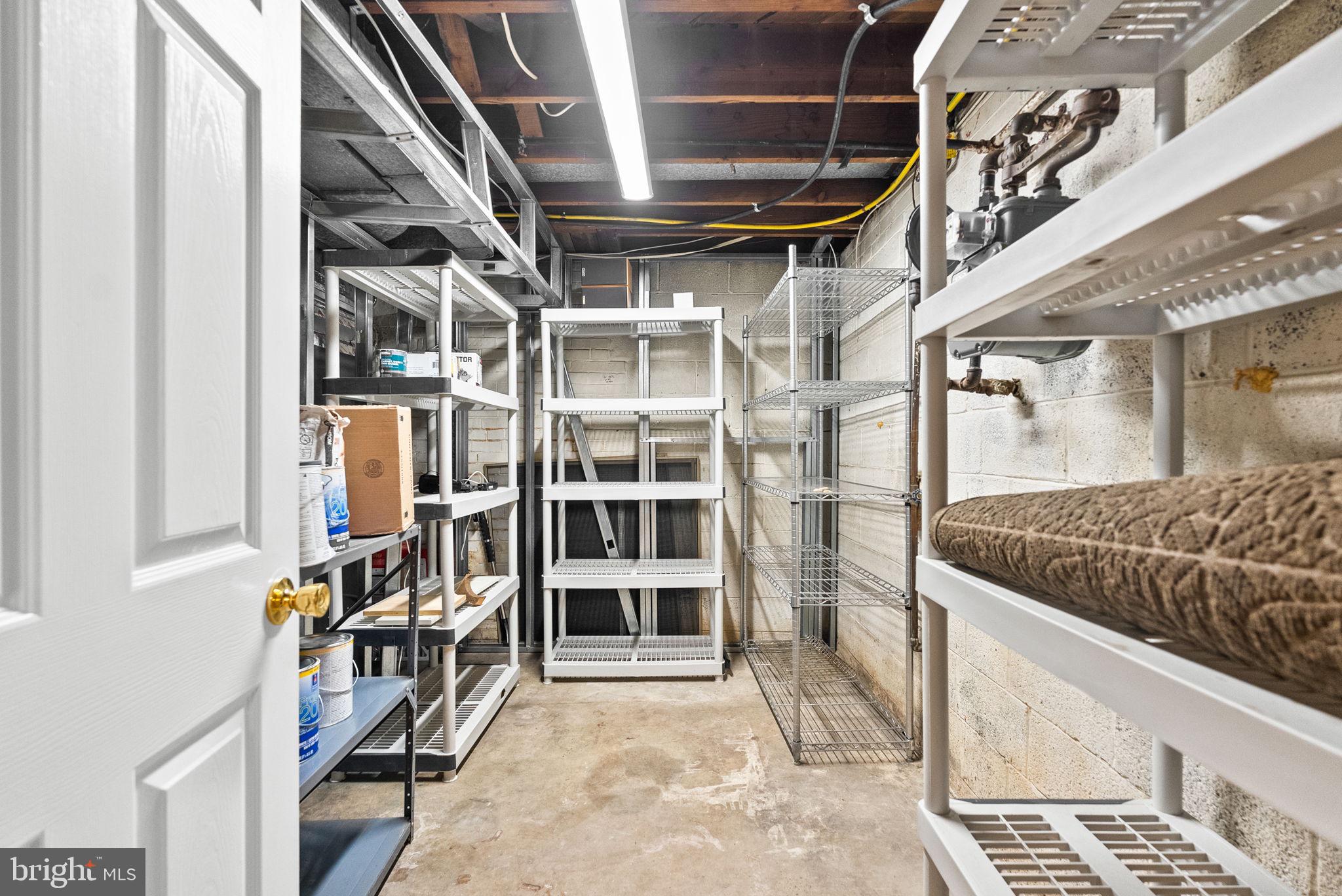 COUNTRY CLUB VILLAGE - Residential