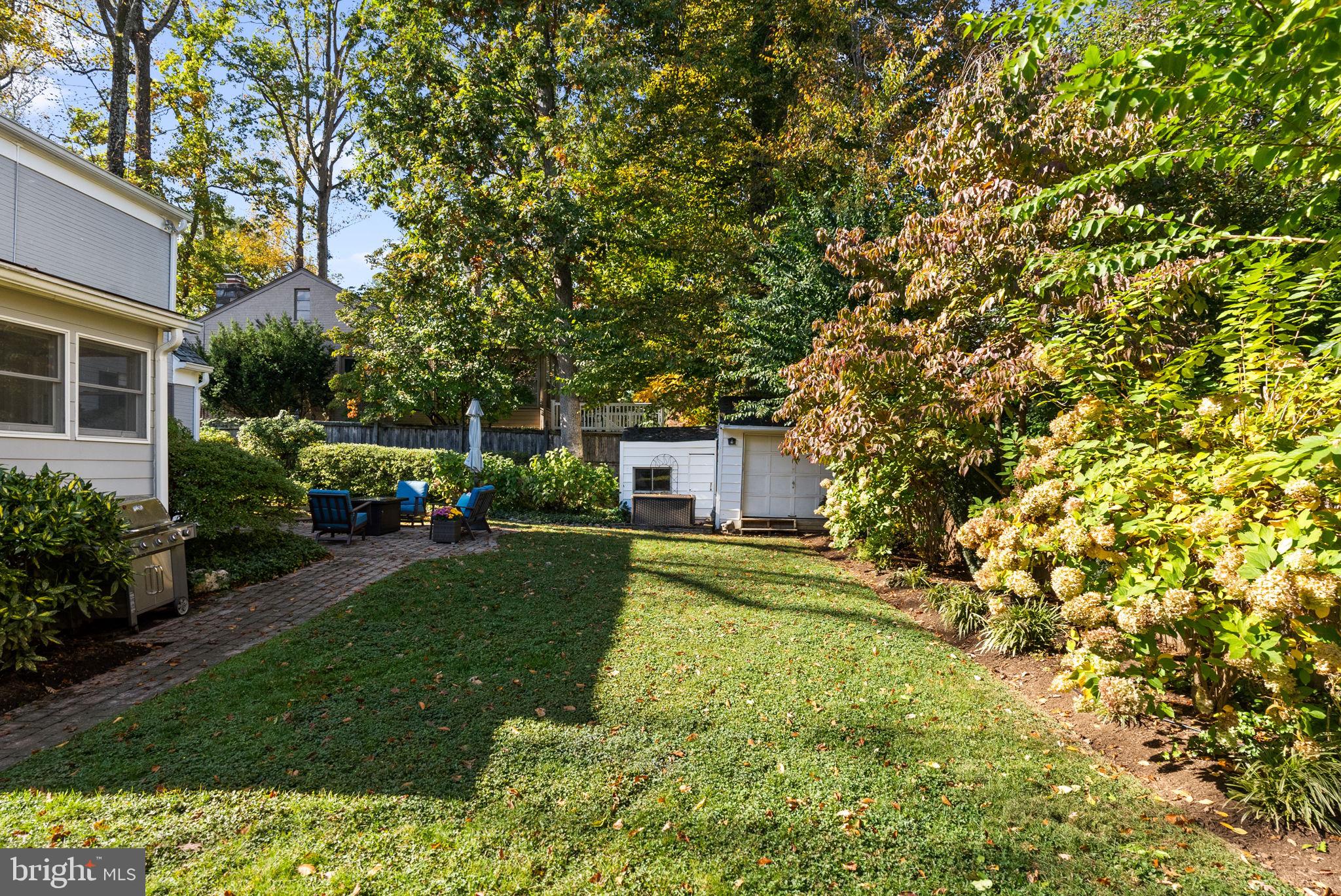 COUNTRY CLUB VILLAGE - Residential