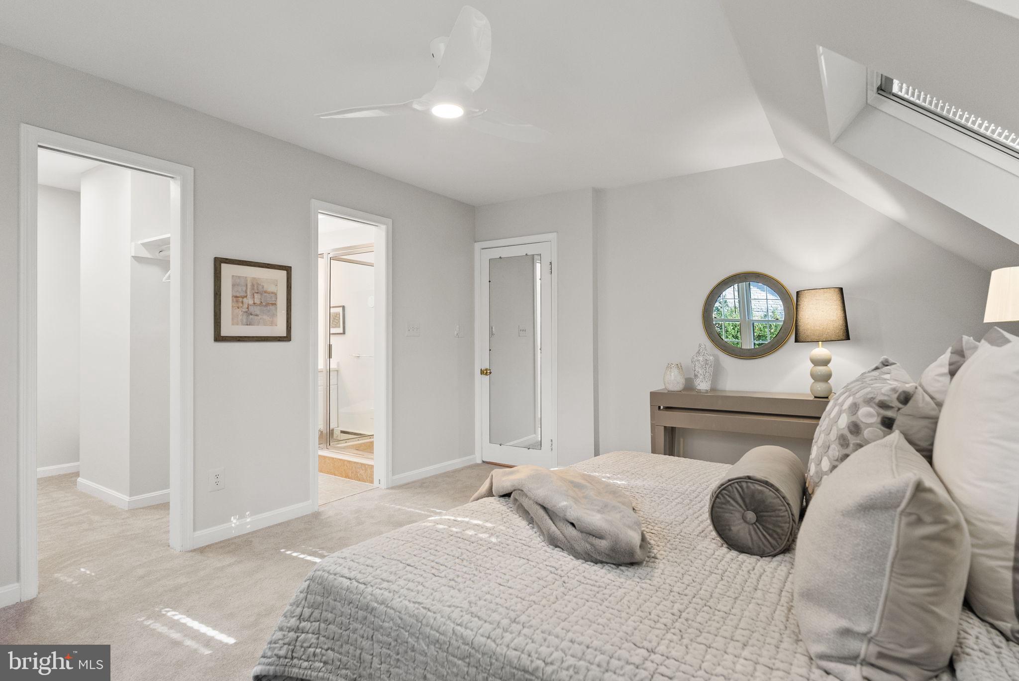 COUNTRY CLUB VILLAGE - Residential