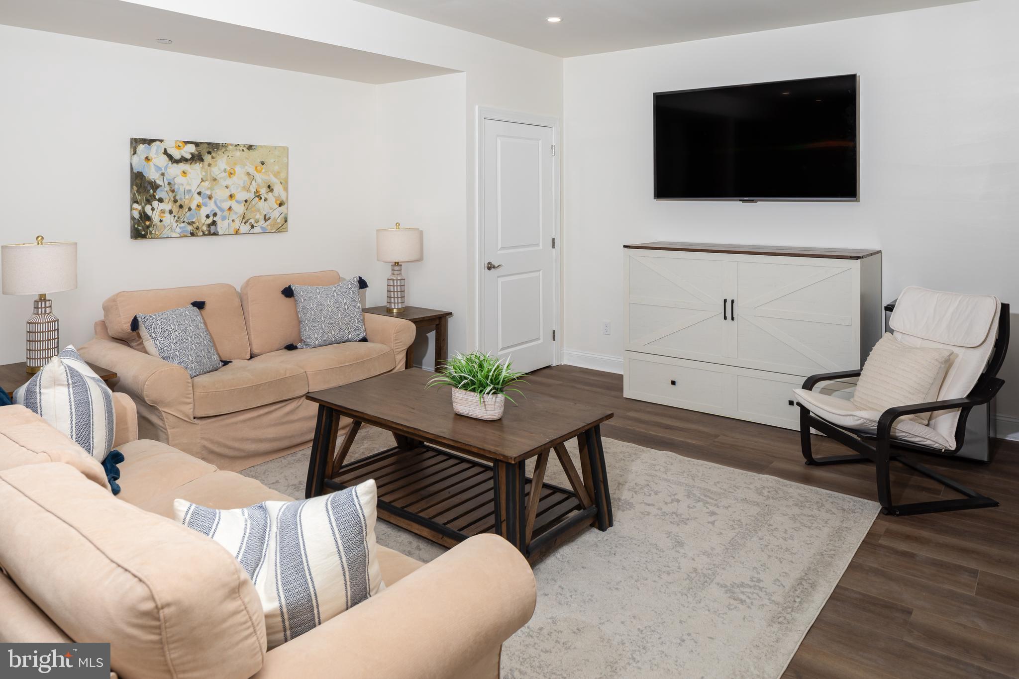 WILLISTOWN POINT - Residential