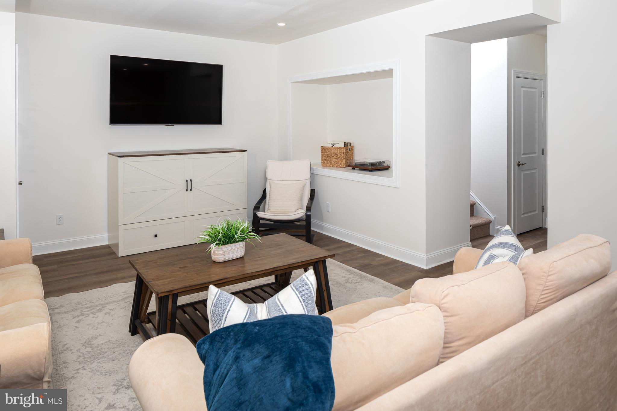 WILLISTOWN POINT - Residential