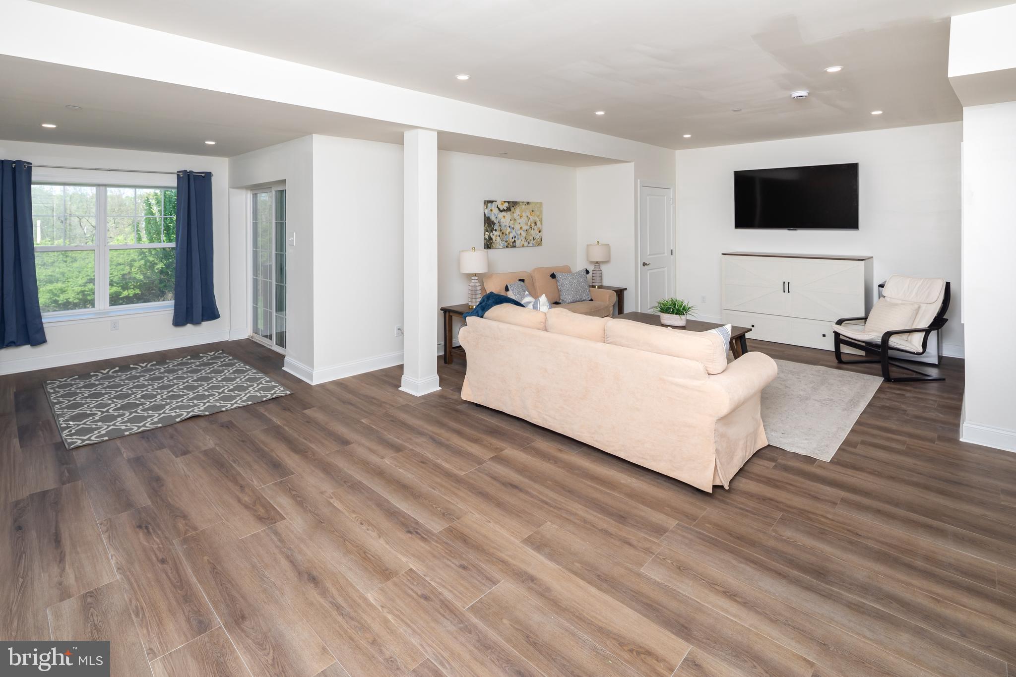 WILLISTOWN POINT - Residential