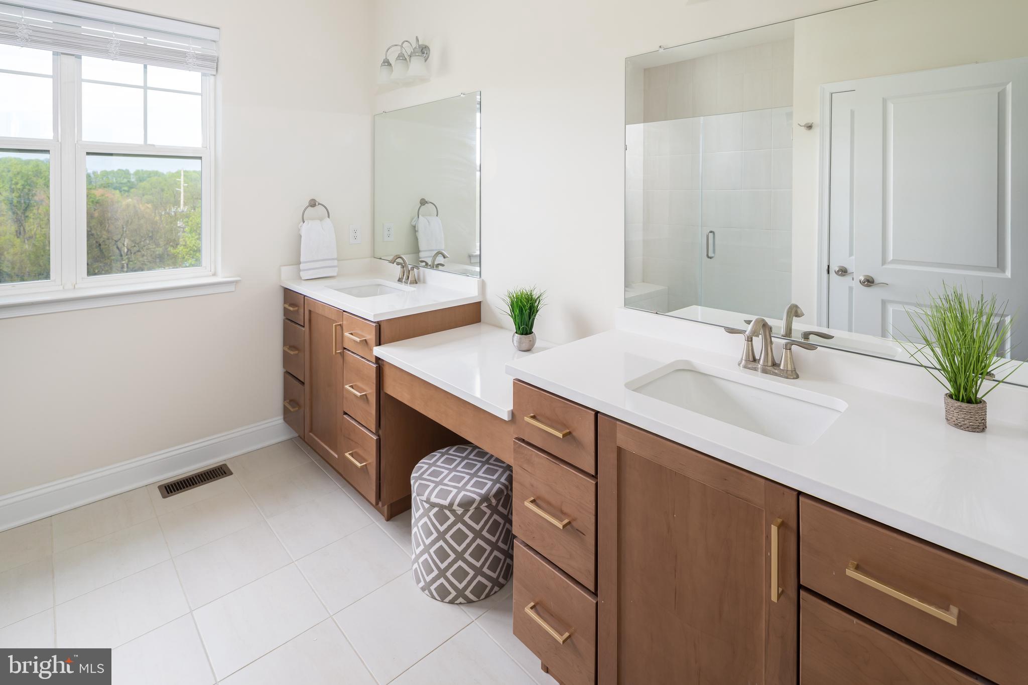 WILLISTOWN POINT - Residential