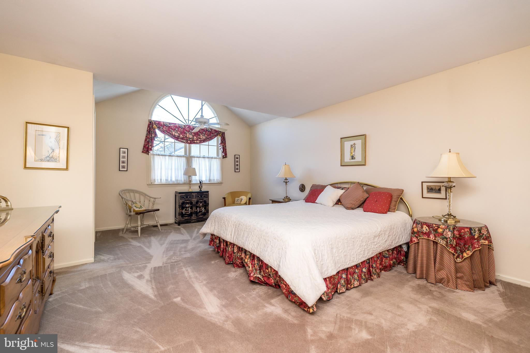 GWYNEDD HUNT - Residential