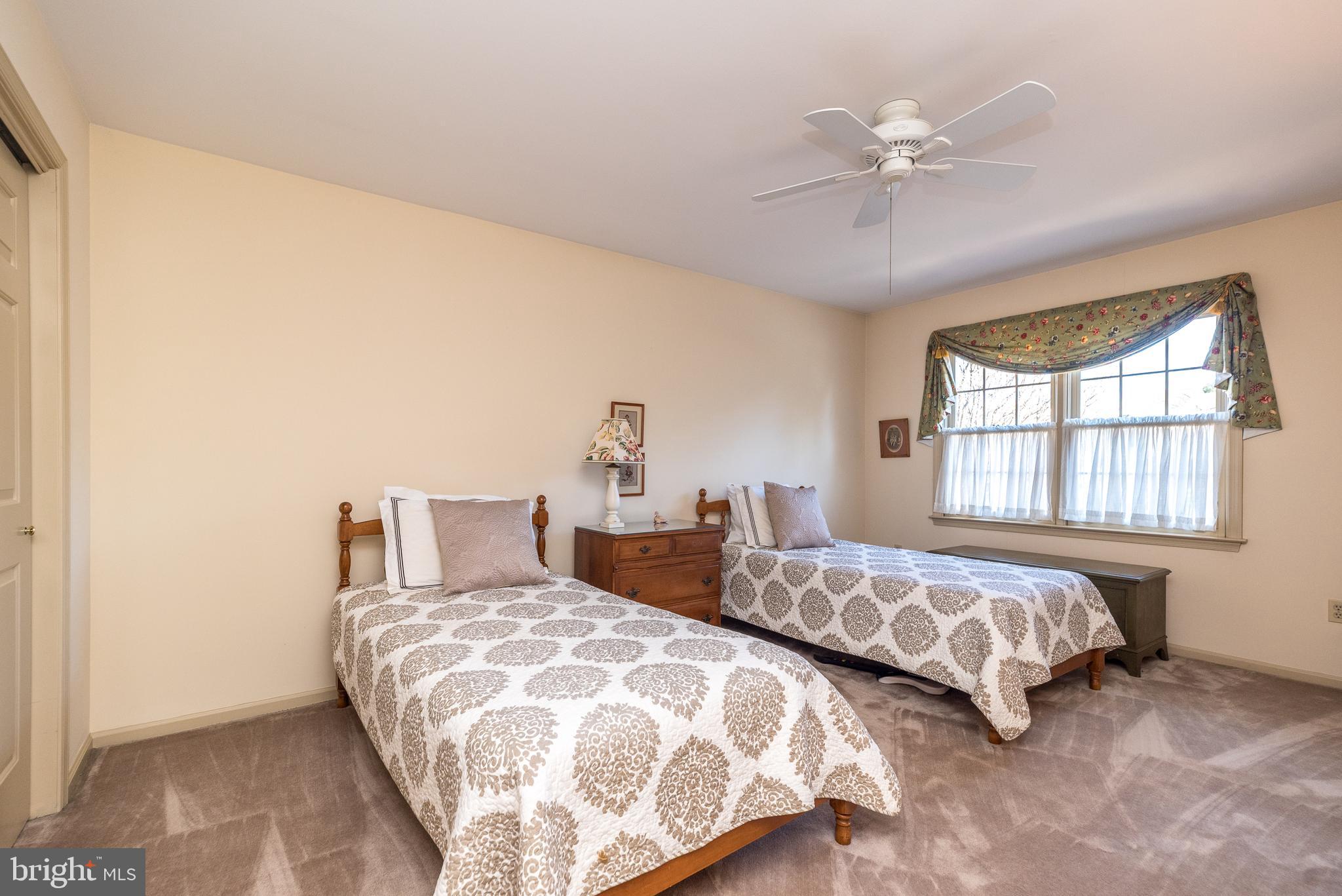 GWYNEDD HUNT - Residential