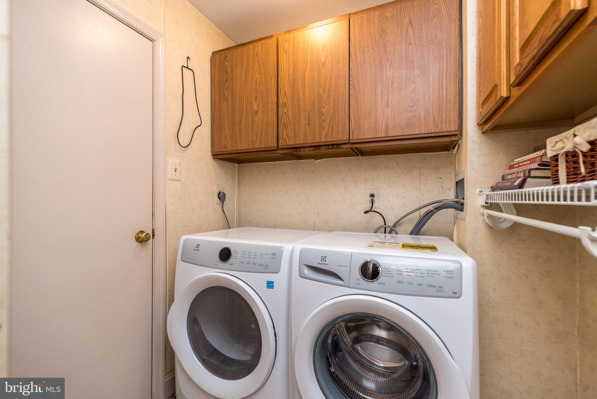 GWYNEDD HUNT - Residential