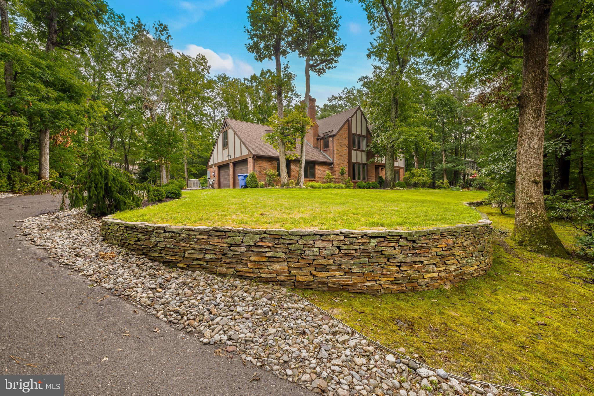 14 E CENTENNIAL DRIVE