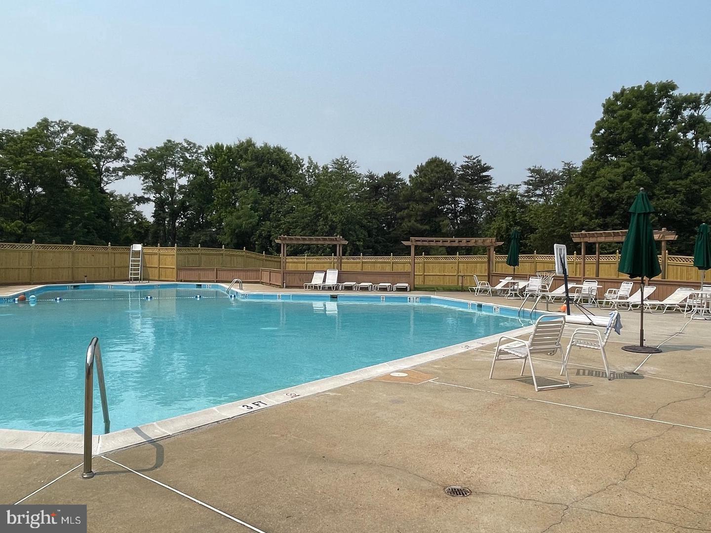 HUNTING RIDGE CONDOMINIUM - Residential