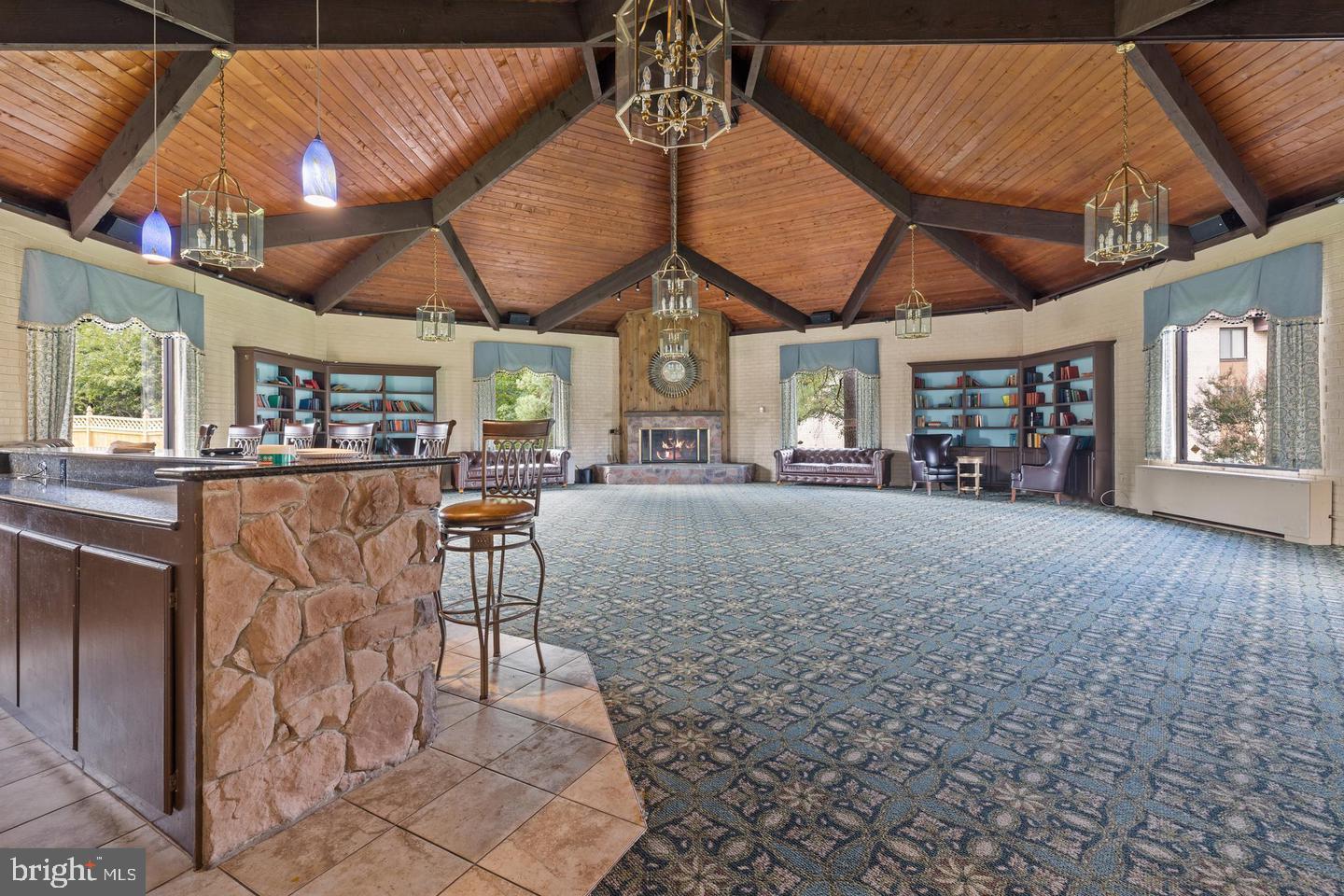 HUNTING RIDGE CONDOMINIUM - Residential