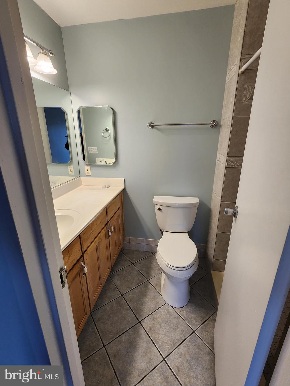 HUNTING RIDGE CONDOMINIUM - Residential