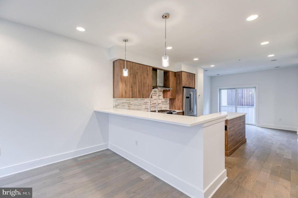 Photo of 630 N 5th Street, PHILADELPHIA, PA 19123 (MLS # PAPH2577450)